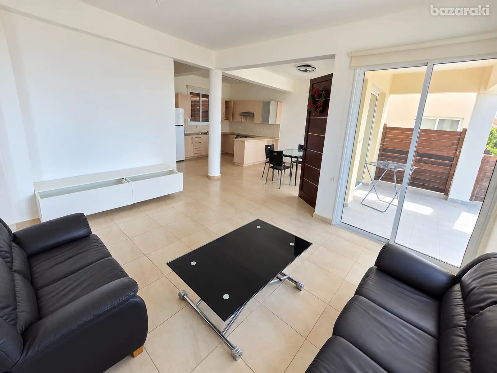 House, 3 bedrooms — 5