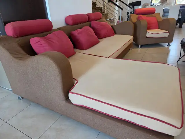 Corner sofa with armchair, Επαρχία Λάρνακας — Λάρνακα - Σωτήρος