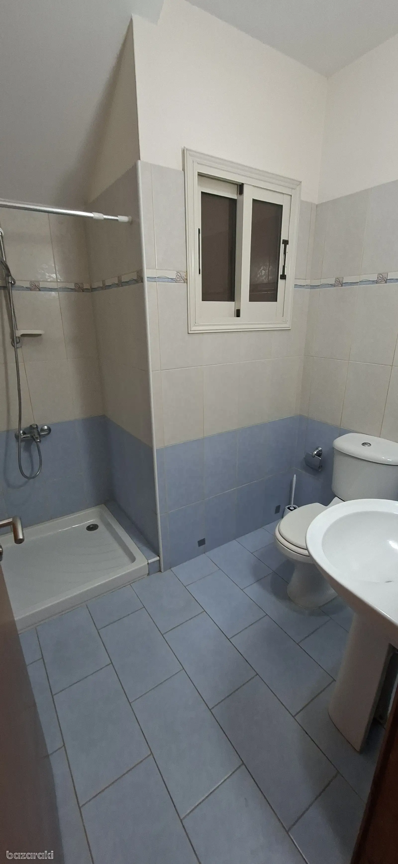 House, 3 bedrooms — 4