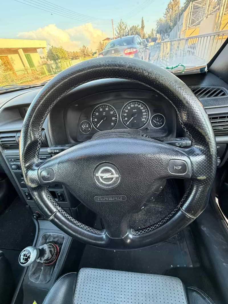 2004 Opel, Vauxhall Astra 1,6L 2004 Cyprus