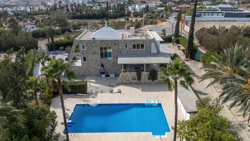 4-bedroom villa for sale