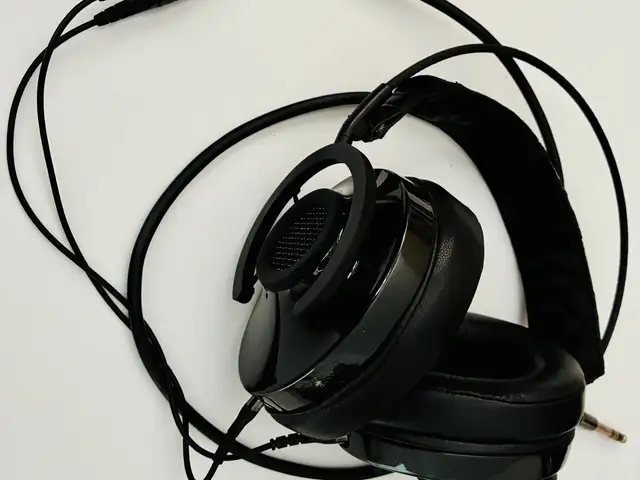 Audioquest nighthawk carbon headphone, Nicosia — Egkomi