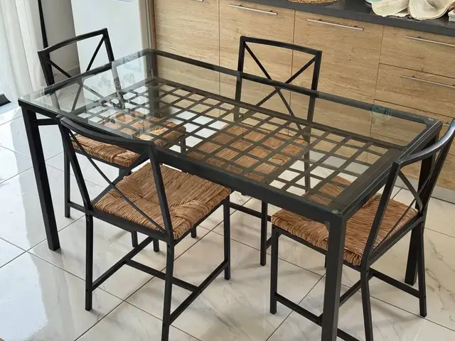 Ikea dinning table with 4 chairs, Paphos — Chlorakas