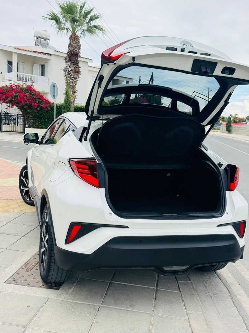 2021 Toyota C-HR 1,8L 2021 Cyprus