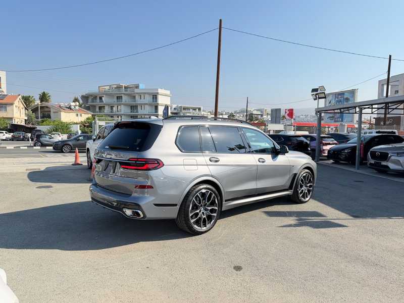 2025 BMW X7 3,0L 2025 Cyprus
