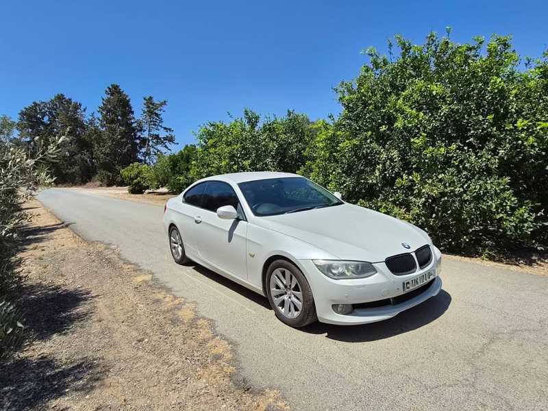 BMW 3-Series 2,0L 2011
