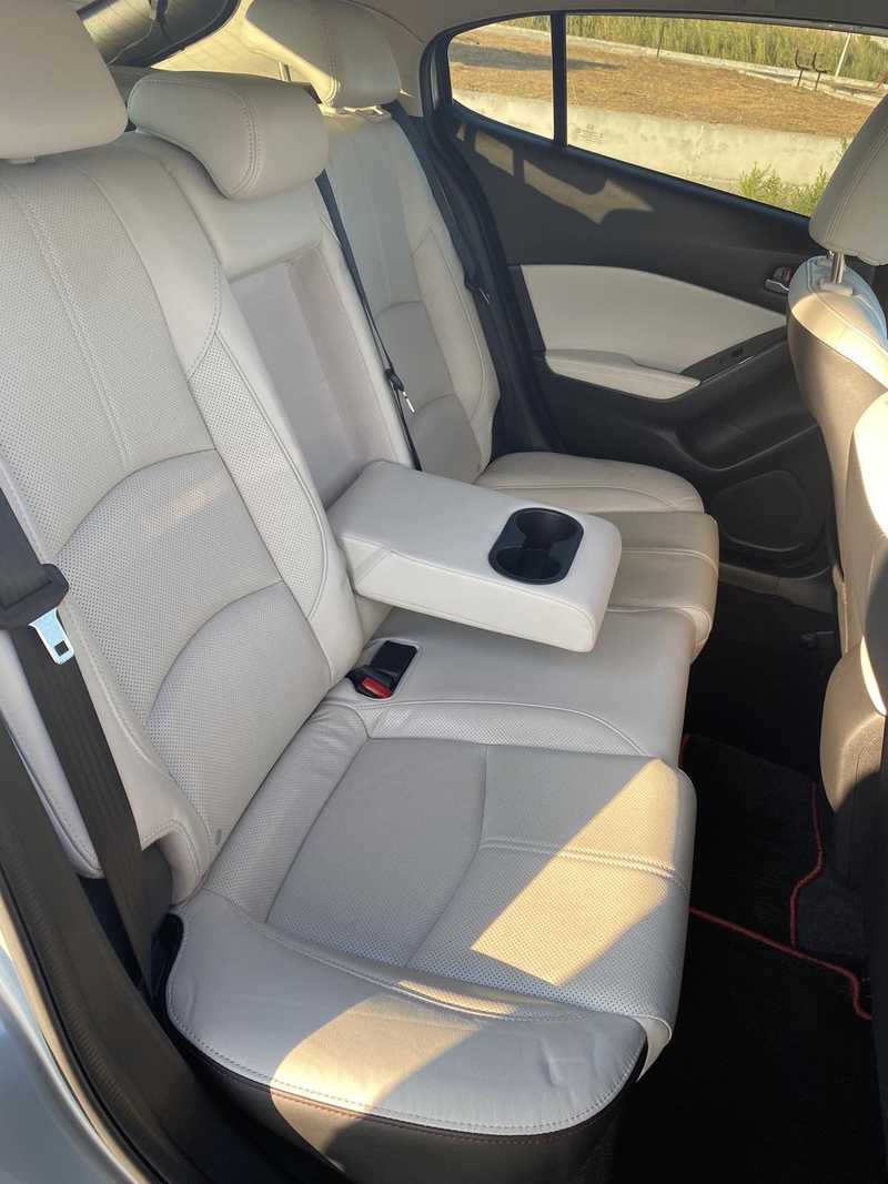 2017 Mazda Axela 2,2L 2017 Cyprus