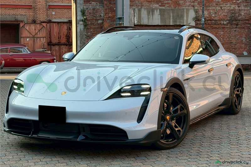 Porsche Taycan Electric 2023