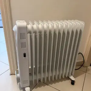 Ηλεκτρικό καλοριφέρ λαδιού oil-filled radiator - sandstrom, Limassol — Polemidia - Archangelos Michail