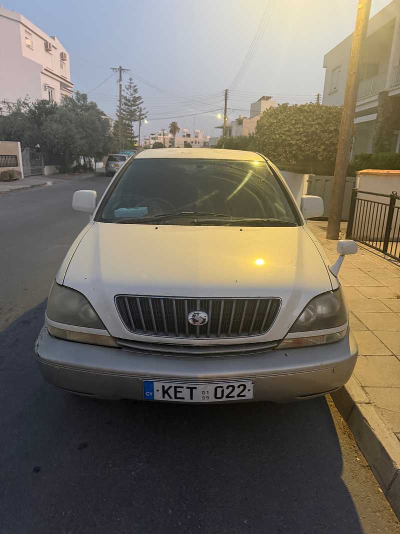 2003 Toyota Harrier 3,7L 2003 Cyprus