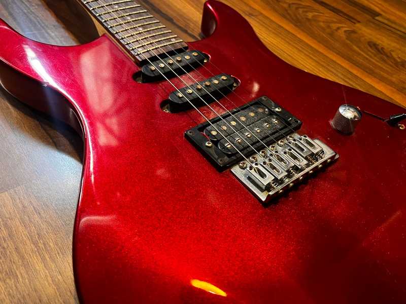 Red metallic finish washburn rx10 electric guitar €100 №6393878 in
