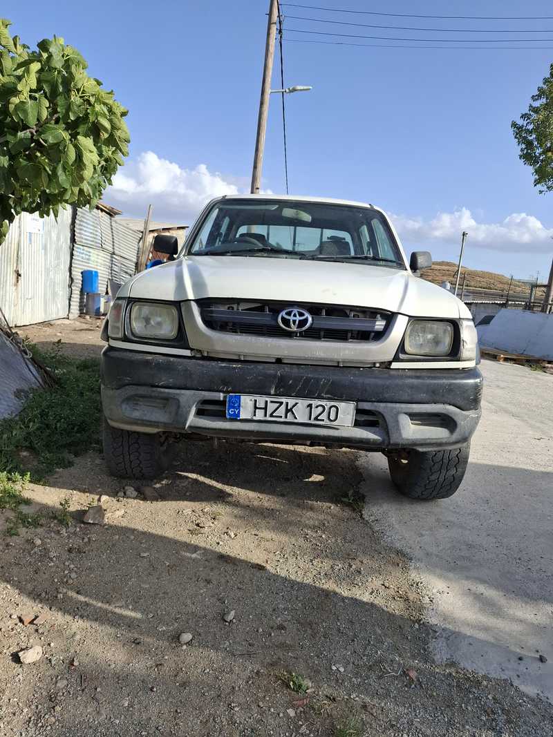 2002 Toyota Hilux 2,8L 2002 Cyprus