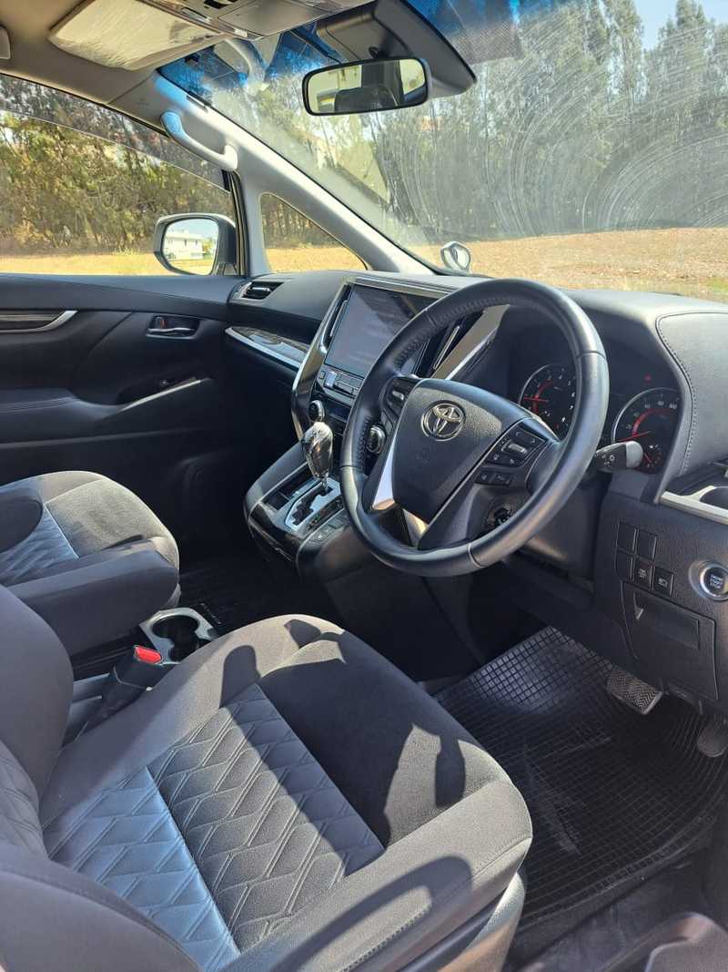 2020 Toyota Alphard 2,5L 2020 Cyprus