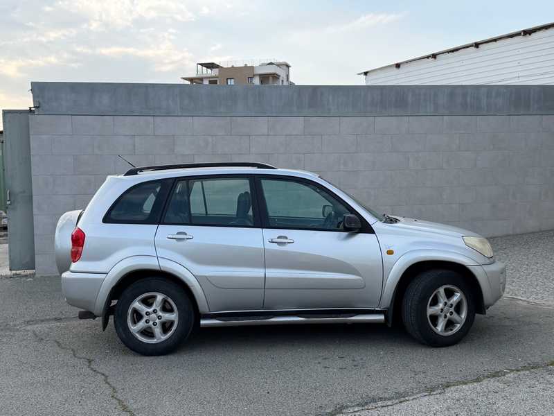 Toyota RAV4 2,0L 2003