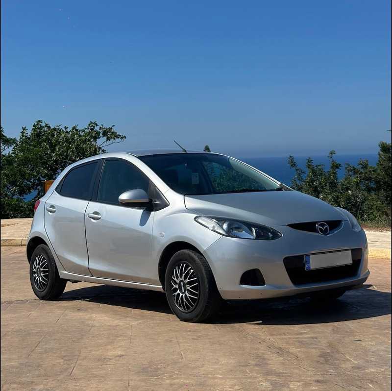 Mazda Demio 1,3L 2011