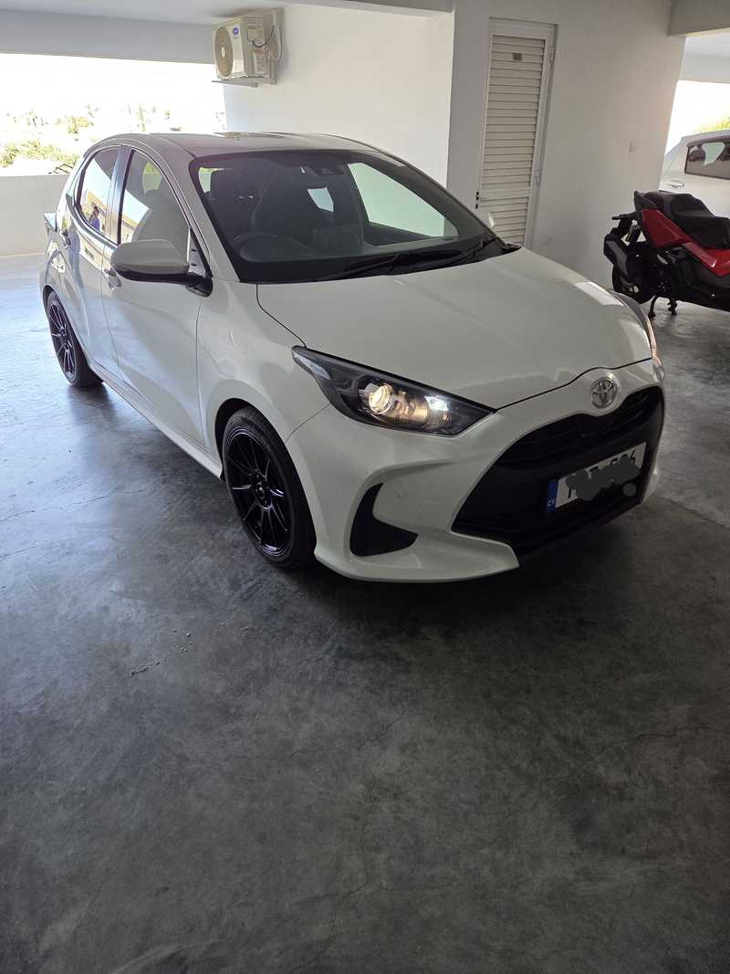 2022 Toyota Yaris 1,5L 2022 Cyprus