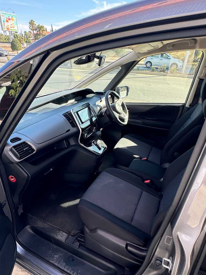 2022 Nissan Serena 2,0L 2022 Cyprus