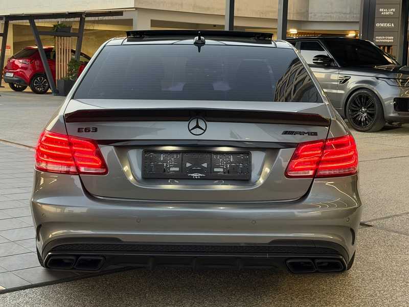 2014 Mercedes-Benz E-Class 5,5L 2014 Cyprus