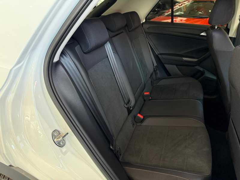 2025 Volkswagen T-Roc 1,5L 2025 Cyprus