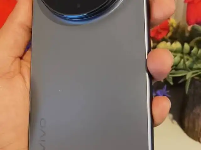 Vivo x300 ultra black with 2 cases - smartphone with best camera and battery, Επαρχία Λάρνακας — Λάρνακα - Λιμάνι