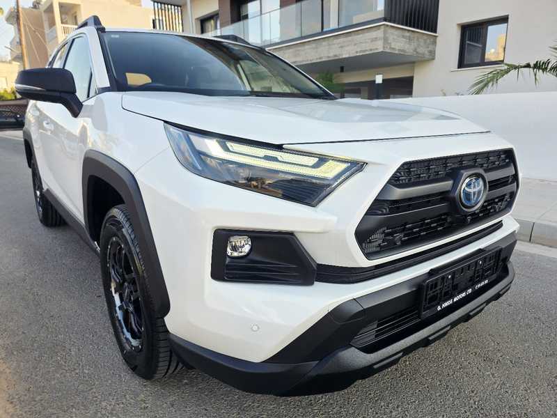 Toyota RAV4 2,5L 2024