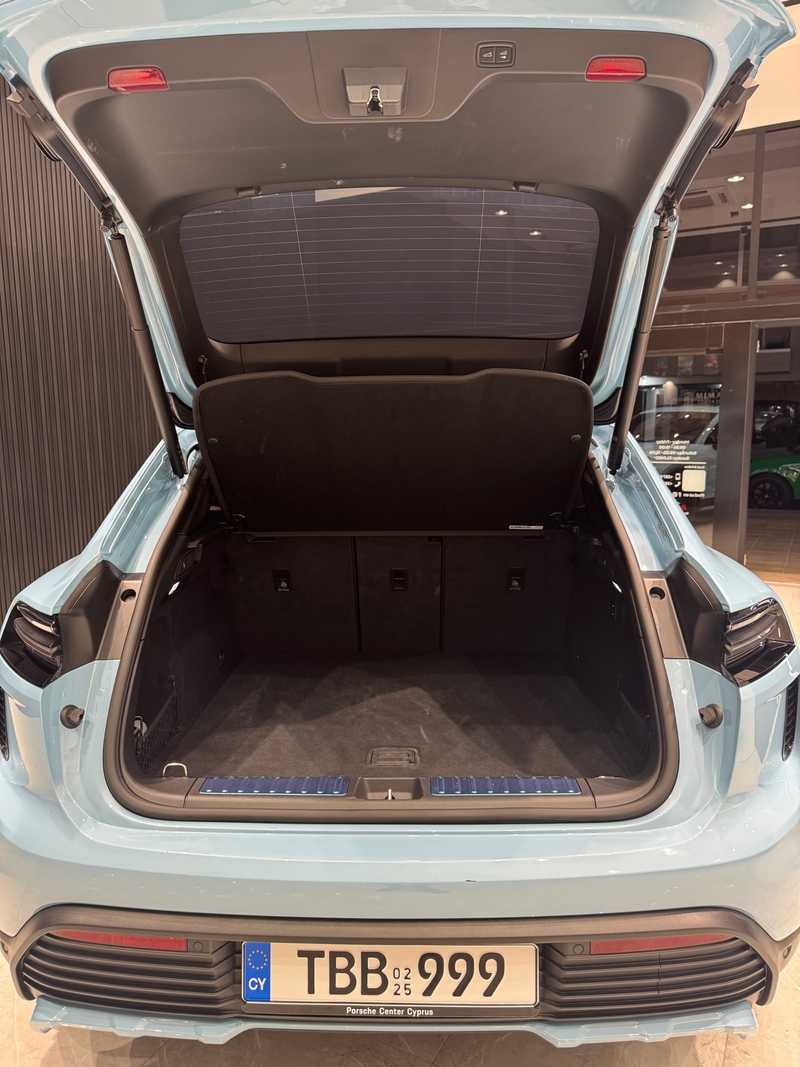 2025 Porsche Macan Electric 2025 Cyprus