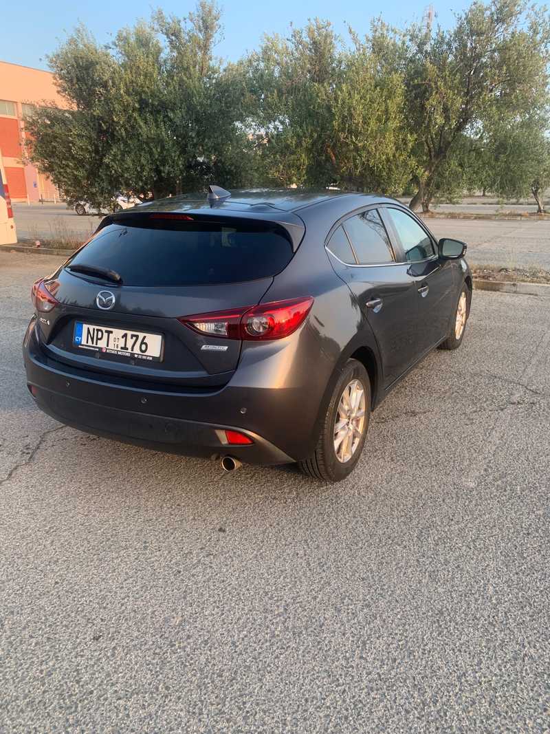 Mazda Axela 1,5L 2016