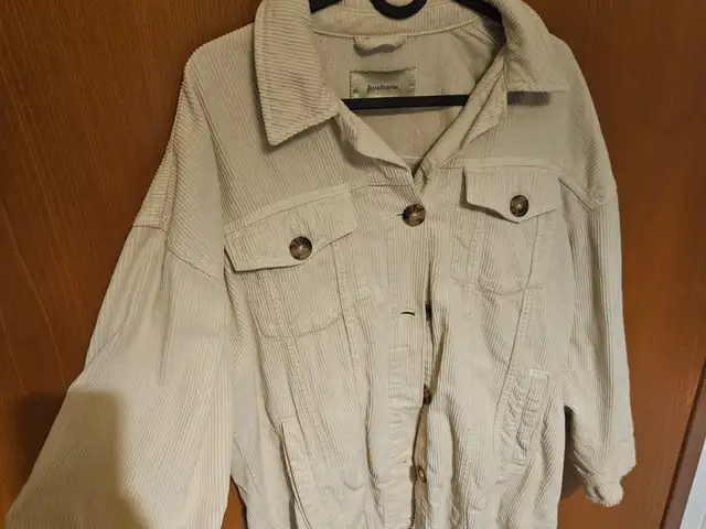 Stradivarius oversized corduroy jacket size xs, Επαρχία Λευκωσίας — Αγλαντζιά