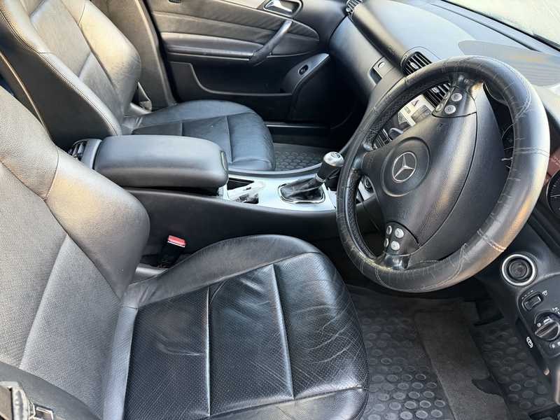 2004 Mercedes-Benz C-Class 2,2L 2004 Cyprus