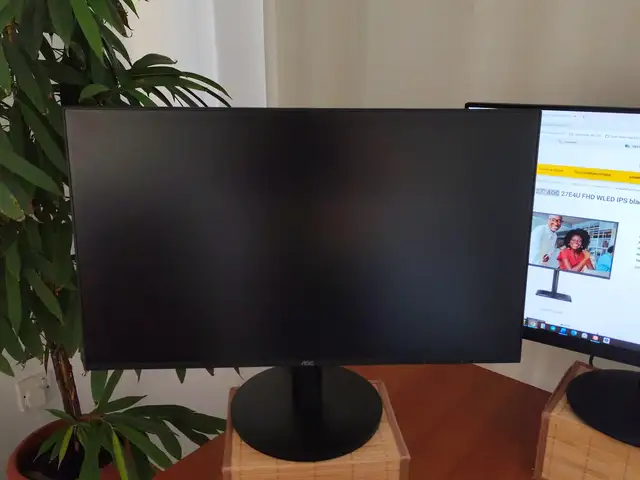 Monitor - high-performance clarity with 2-inch fhd monitor featuring 100hz ref, Επαρχία Λάρνακας — Ορόκλινη