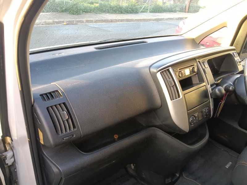 2010 Nissan Serena 2,0L 2010 Cyprus