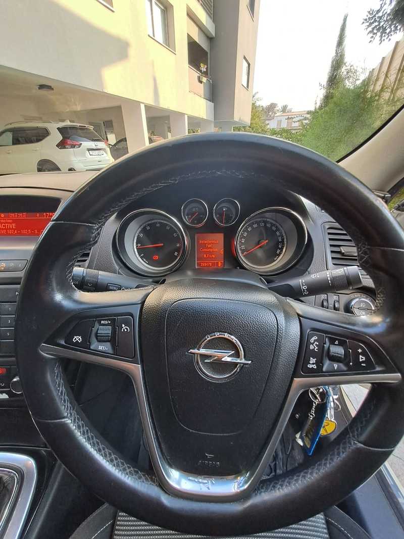 2011 Opel, Vauxhall Insignia 1,6L 2011 Cyprus
