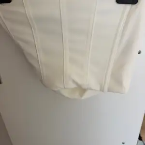 White basic top, Nicosia — Palouriotissa