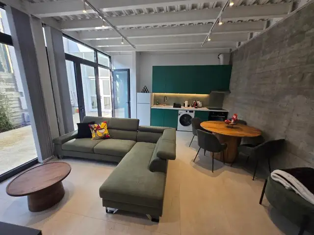 Entire building, Επαρχία Λεμεσού — Ιστορικό Κέντρο - 2