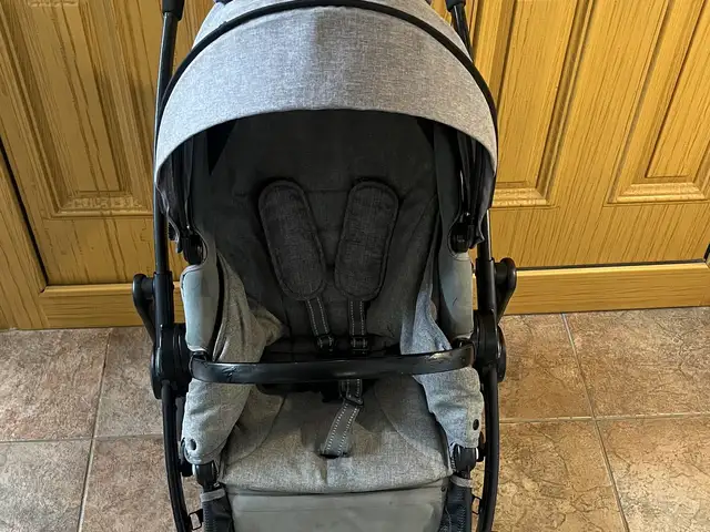 Graco baby stroller - can be forward and real facing worth 300, Επαρχία Λεμεσού — Άγιος Αθανάσιος