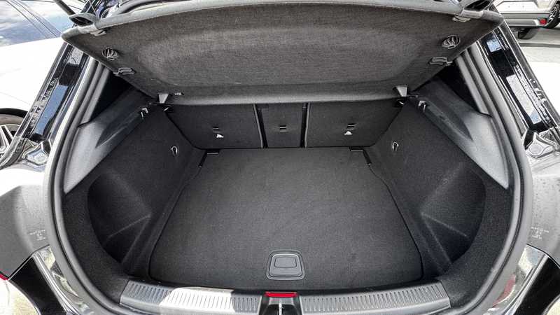 2025 Mercedes-Benz A-Class 2,0L 2025 Cyprus