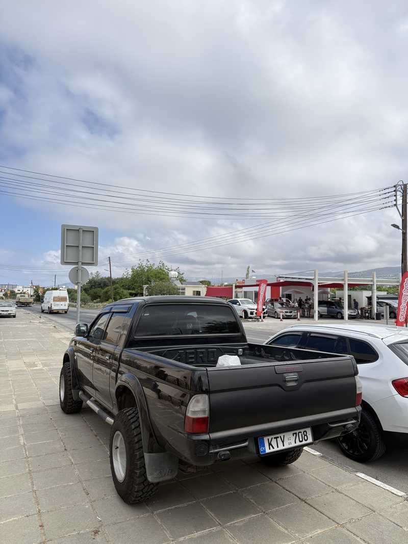 2005 Mitsubishi L200 2,5L 2005 Cyprus