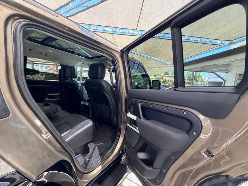 2021 Land Rover Defender 3,0L 2021 Cyprus
