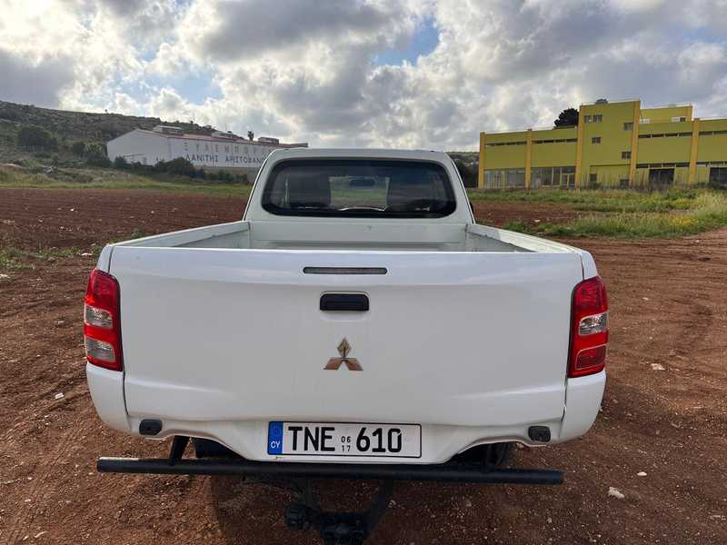 2017 Mitsubishi L200 2,5L 2017 Cyprus