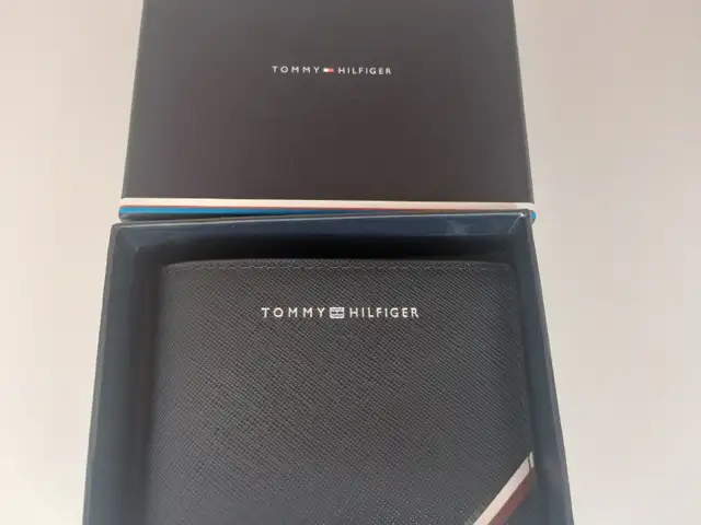 Tommy Hilfiger Wallet, Paphos — Paphos - Agios Pavlos