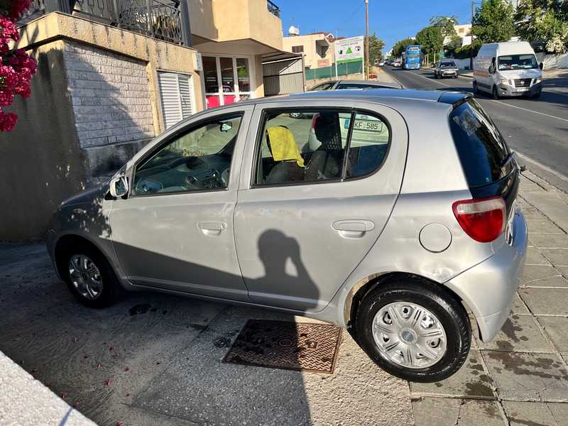 2000 Toyota Vitz 1,0L 2000 Cyprus