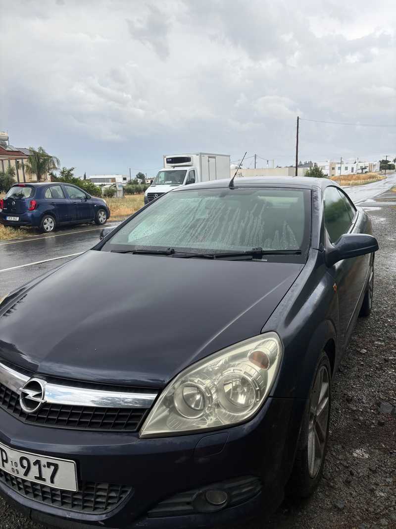 2009 Opel, Vauxhall Astra 1,8L 2009 Cyprus