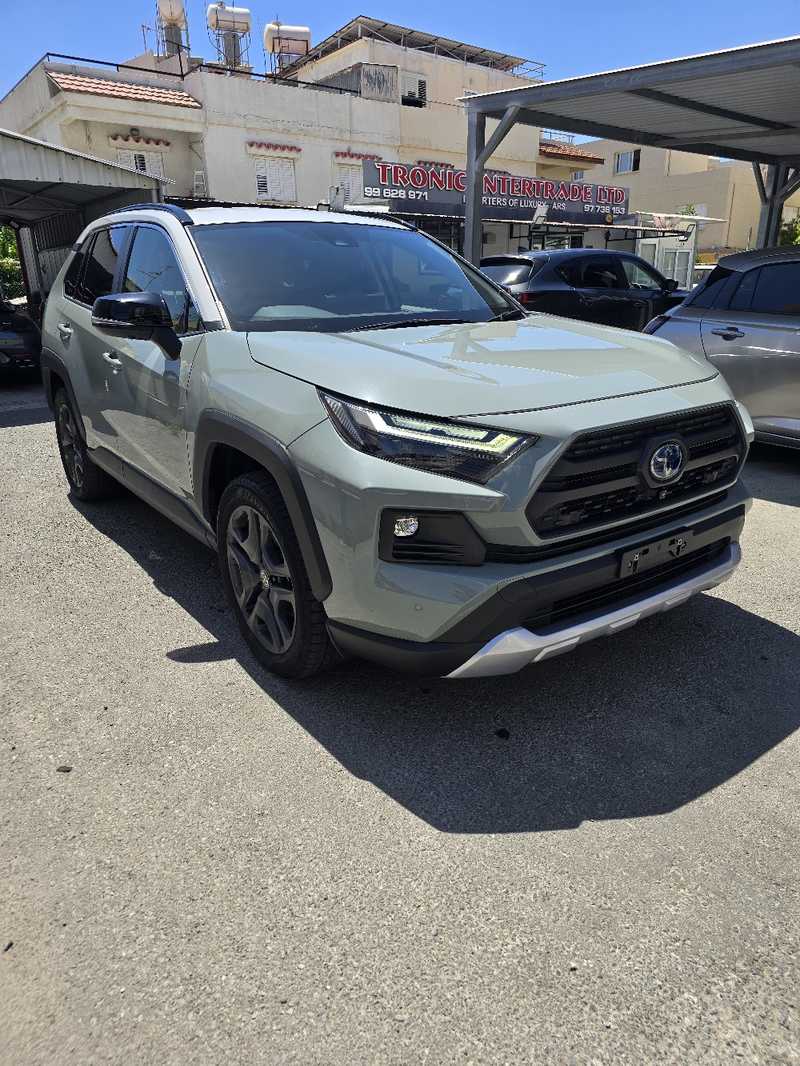 Toyota RAV4 2,5L 2023
