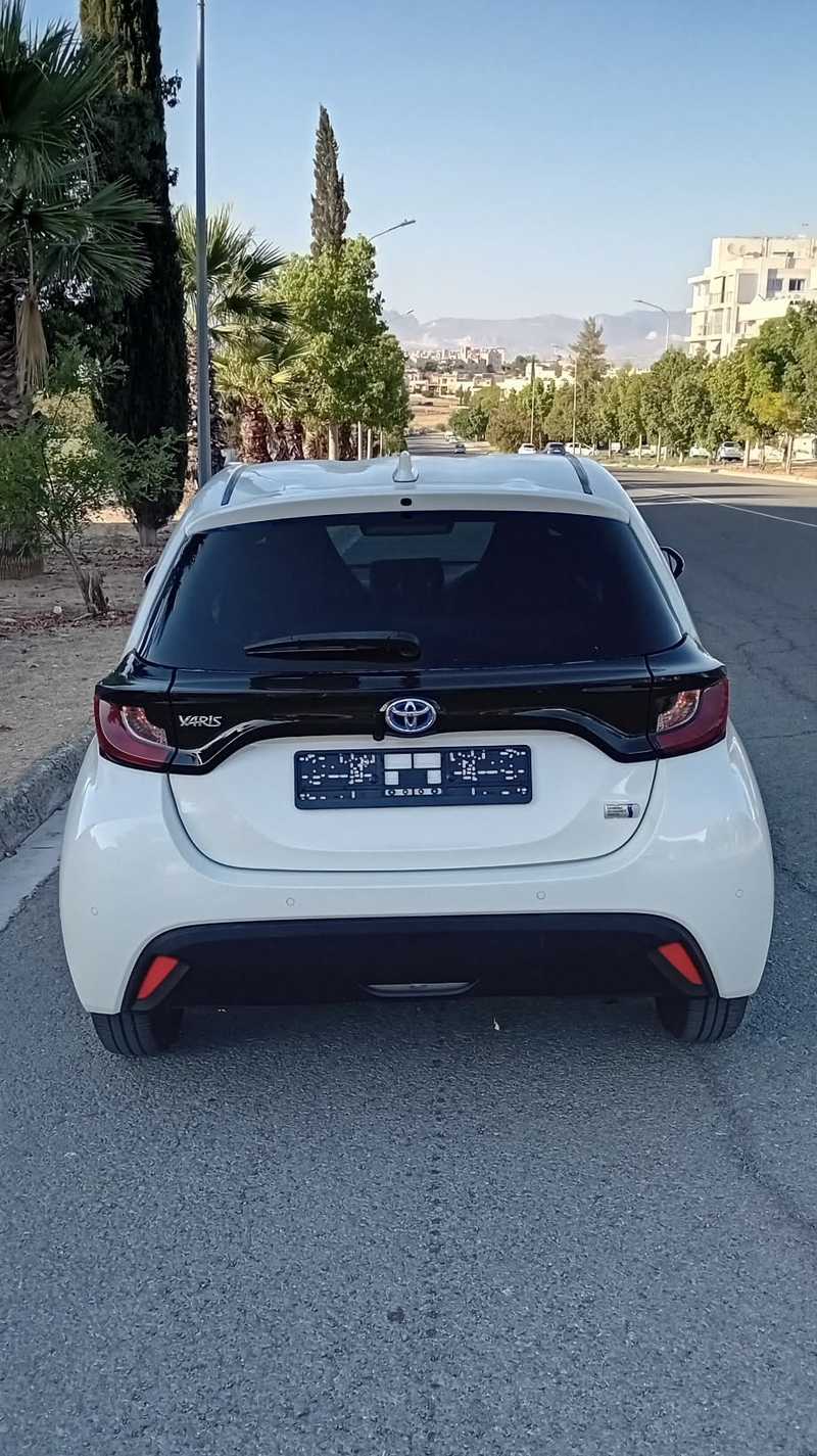 2022 Toyota Yaris 1,5L 2022 Cyprus