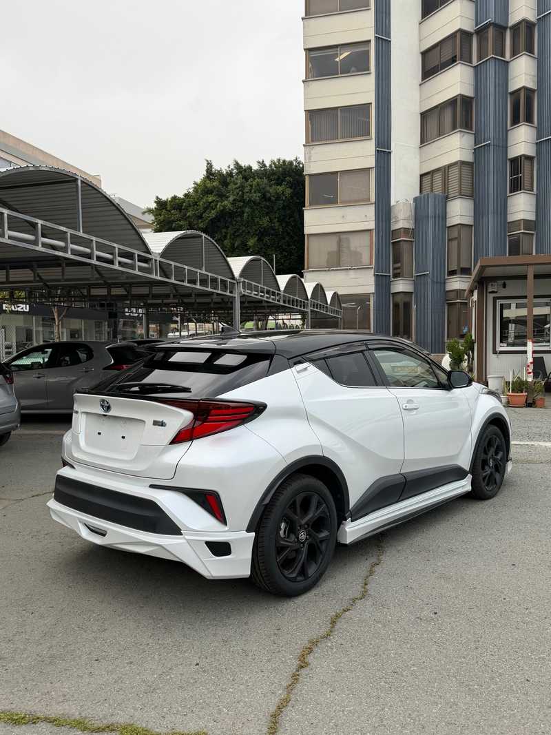 2021 Toyota C-HR 1,8L 2021 Cyprus