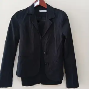 Black 2-Piece Suit, Επαρχία Λεμεσού — Άγιος Αθανάσιος