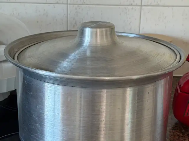 Aluminum pot, Larnaca — Larnaka - Kamares