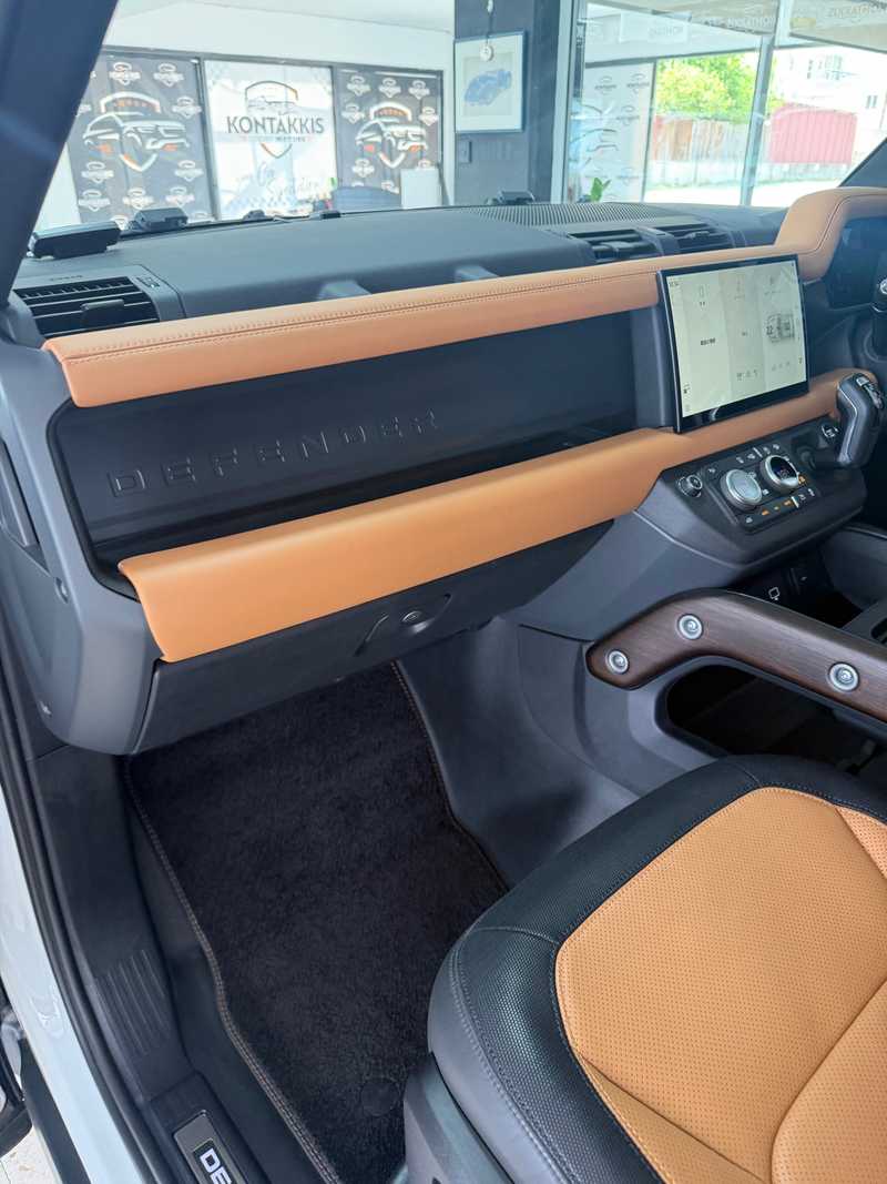 2025 Land Rover Defender 3,0L 2025 Cyprus