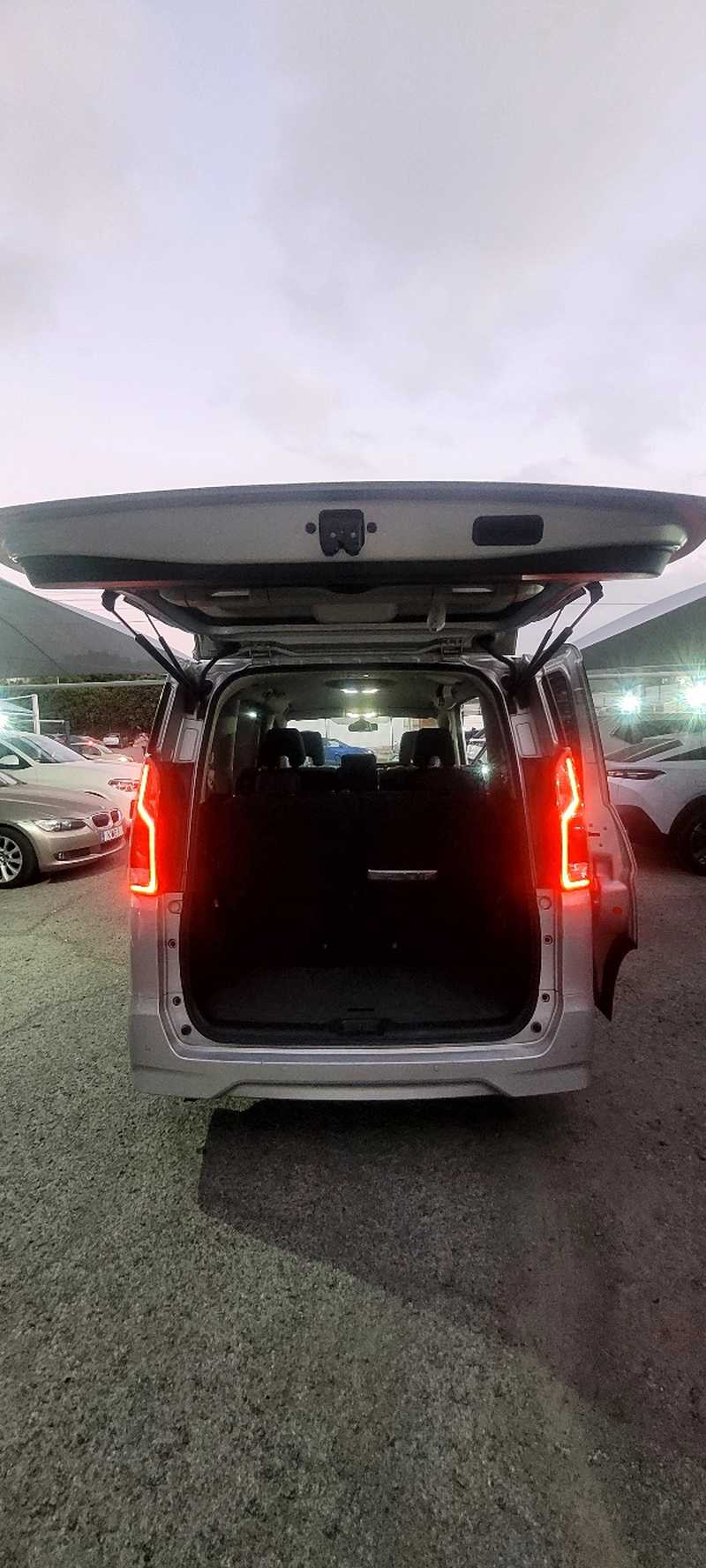 2021 Nissan Serena 2,0L 2021 Cyprus