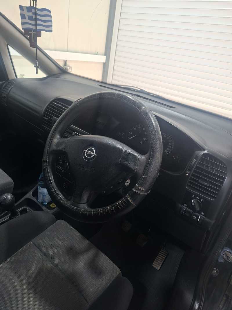 2005 Opel, Vauxhall Zafira 1,6L 2005 Cyprus